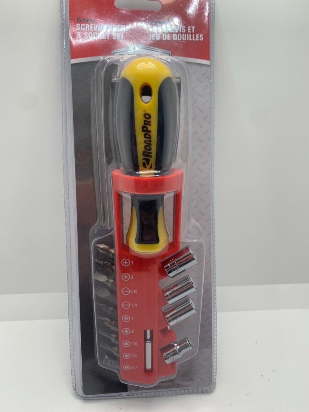 Roadpro 15-Piece Screwdriver & Socket Set With Magnetic Bit Driver